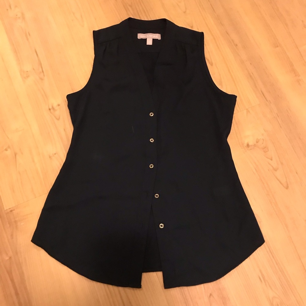 BR sleeveless shirt black